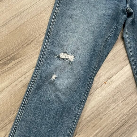 J.Crew | Distressed Women's High-Rise Classic Vintage Jean Size 28 - Picture 3 of 9